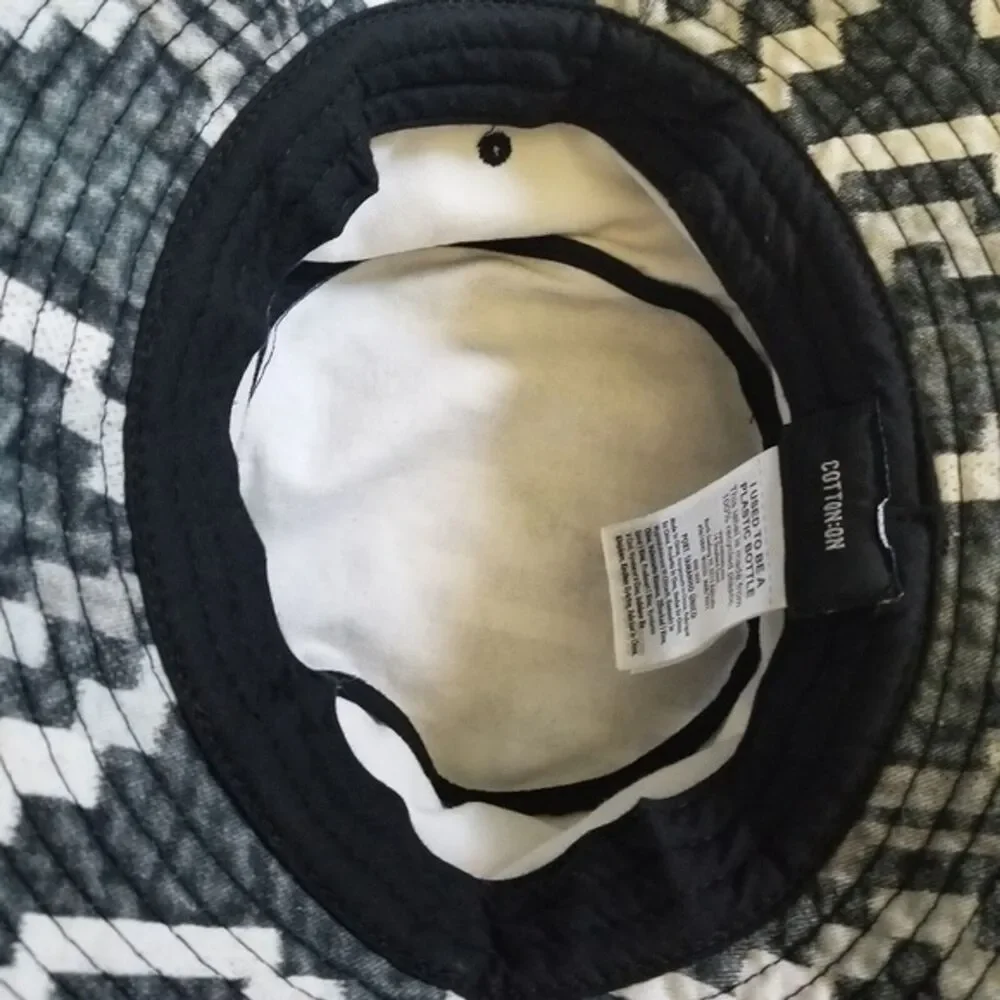 Cotton On Y2K Gray Bucket Hat